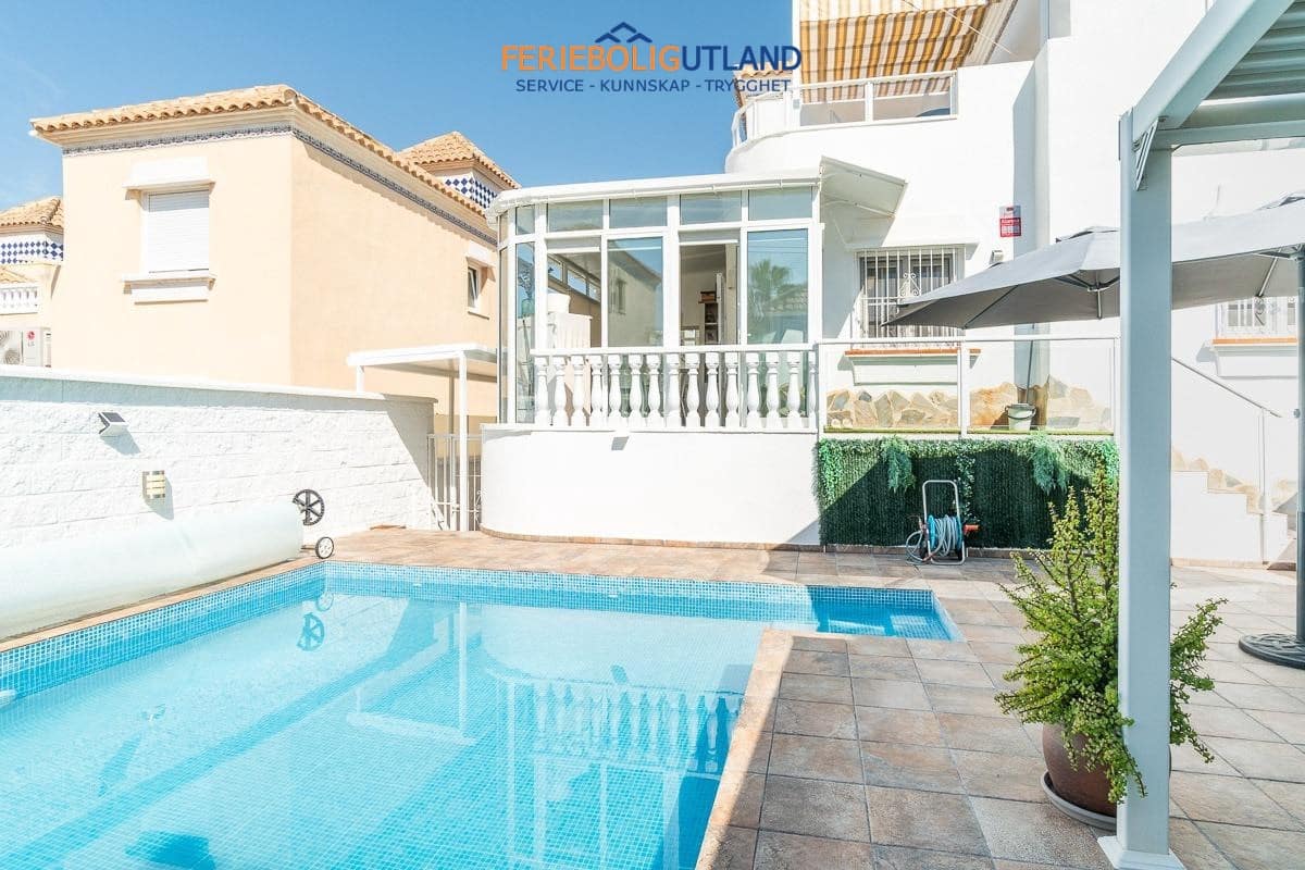 4 sypialnia Willa na sprzedaż w San Miguel de Salinas z basenem garażem - 399 000 € (Ref: 10001090)
