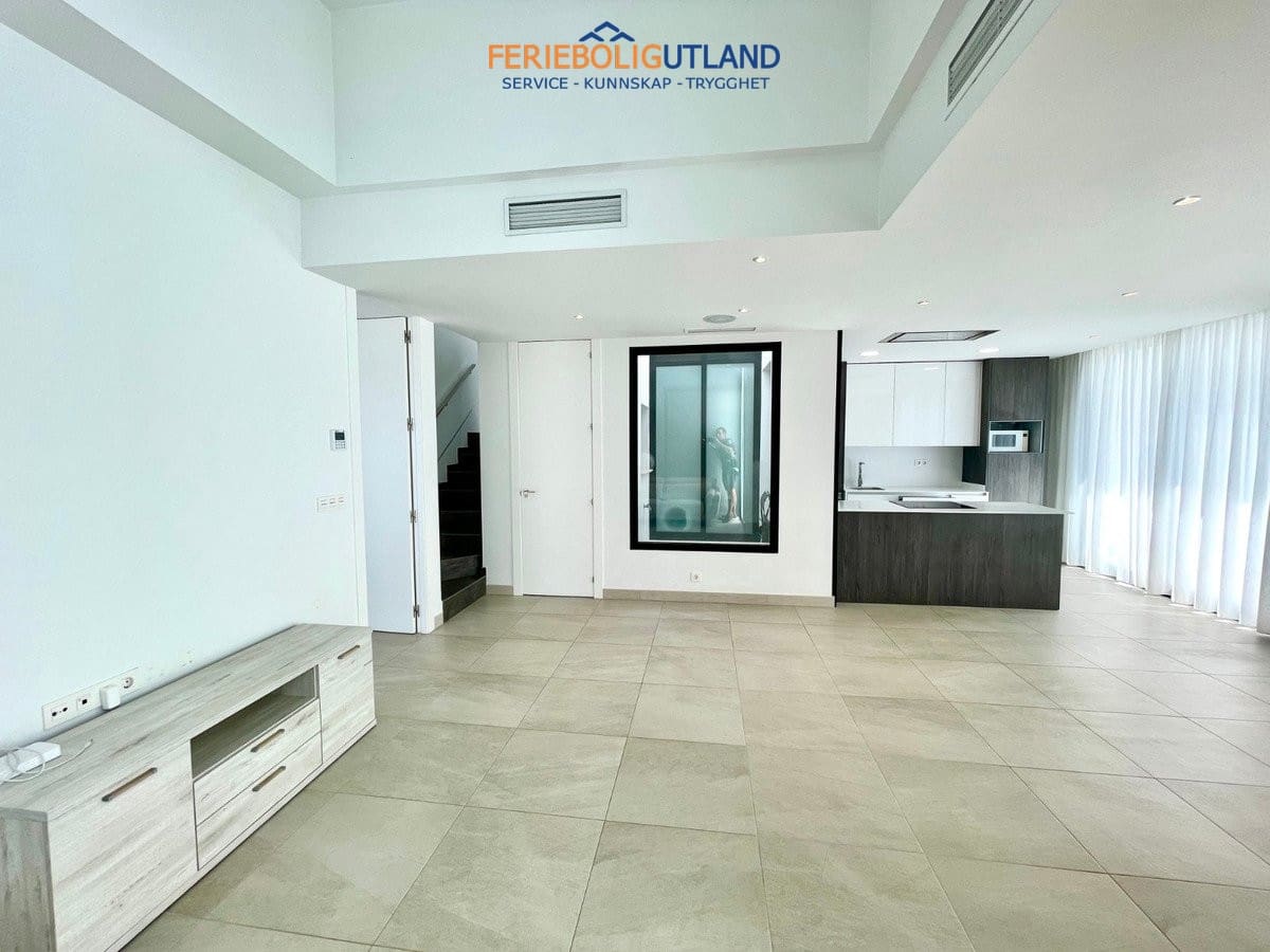 3 camera da letto Villa in vendita in Benijofar con piscina garage - 399.000 € (Rif: 10001095)