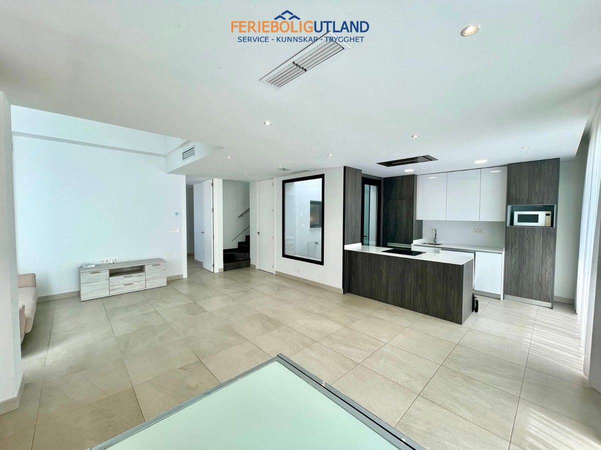 3 camera da letto Villa in vendita in Benijofar con piscina garage - 399.000 € (Rif: 10001095)