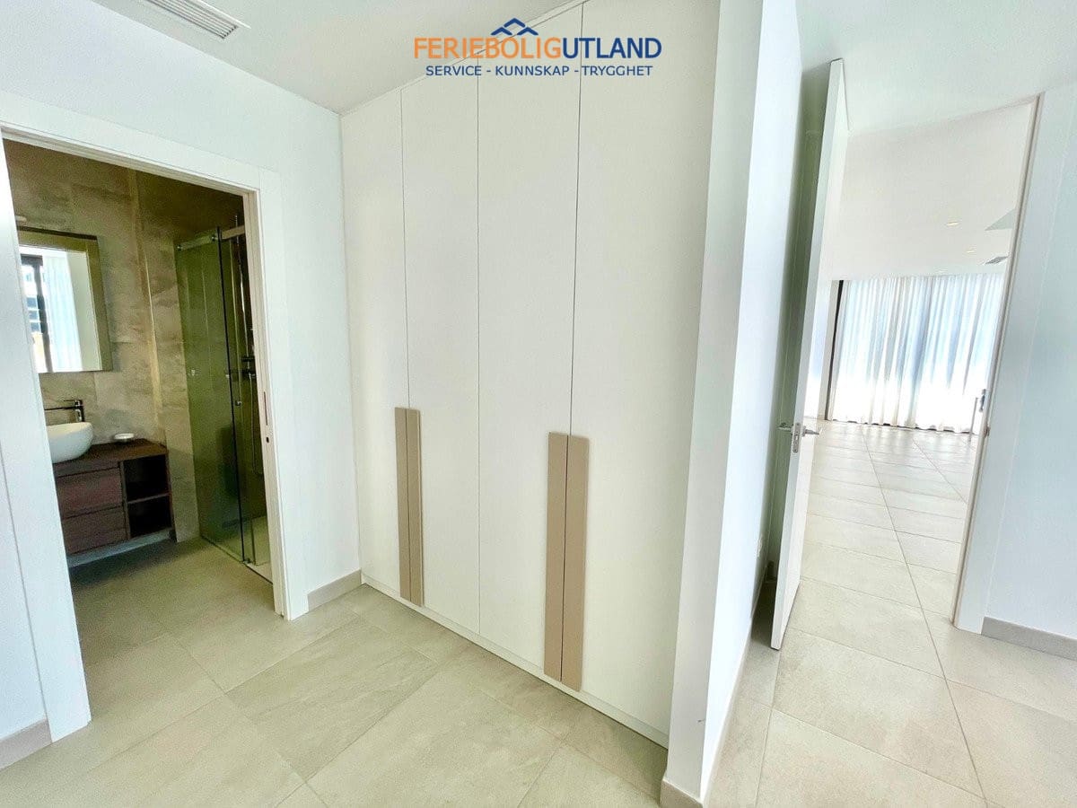3 camera da letto Villa in vendita in Benijofar con piscina garage - 399.000 € (Rif: 10001095)