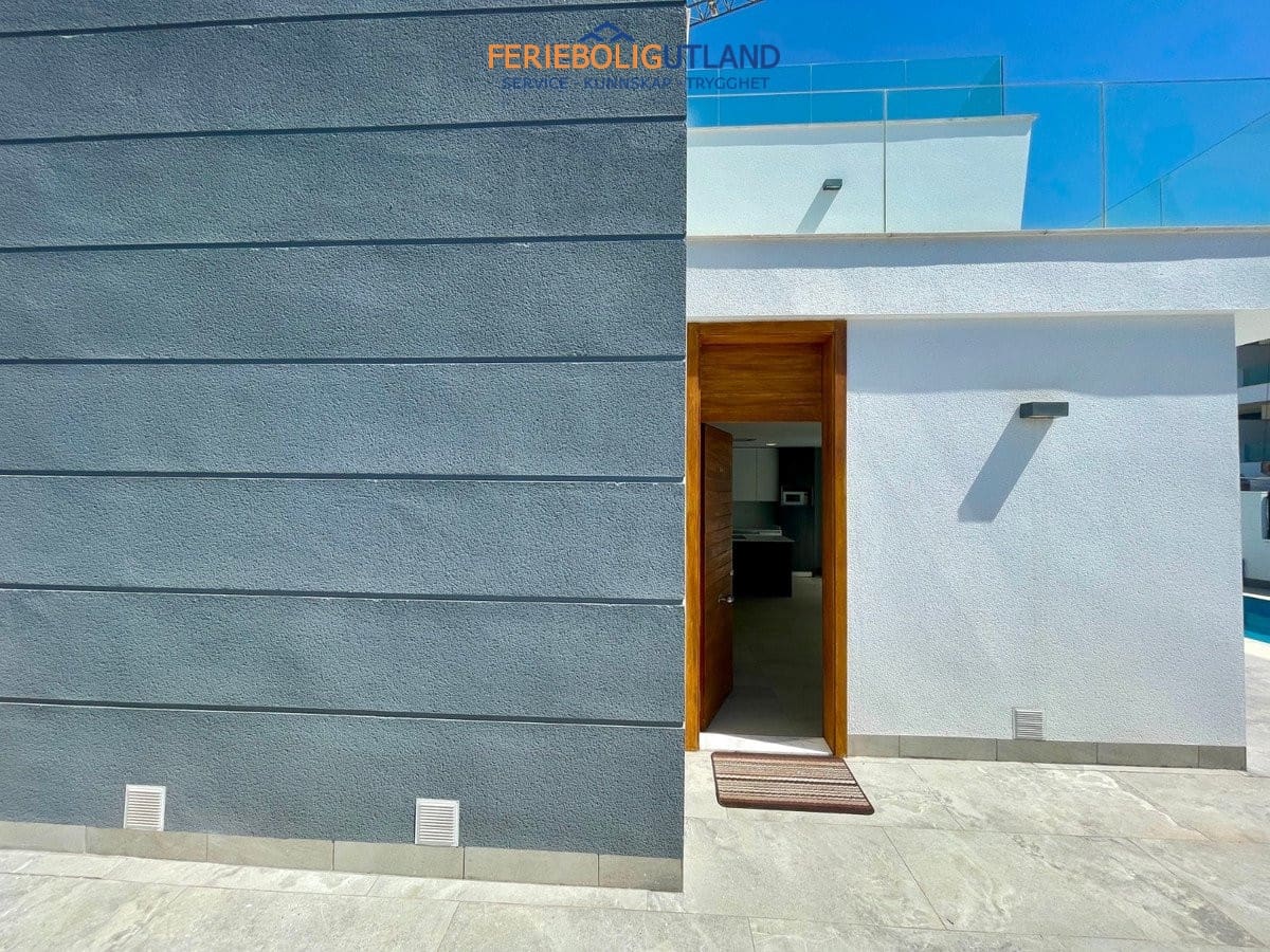 3 camera da letto Villa in vendita in Benijofar con piscina garage - 399.000 € (Rif: 10001095)