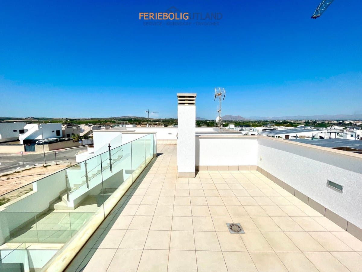 3 camera da letto Villa in vendita in Benijofar con piscina garage - 399.000 € (Rif: 10001095)