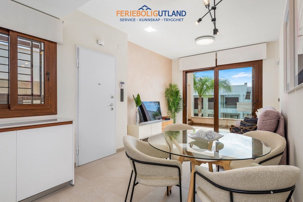 3 sypialnia Apartament na sprzedaż w Torrevieja z basenem garażem - 310 000 € (Ref: 10001096)