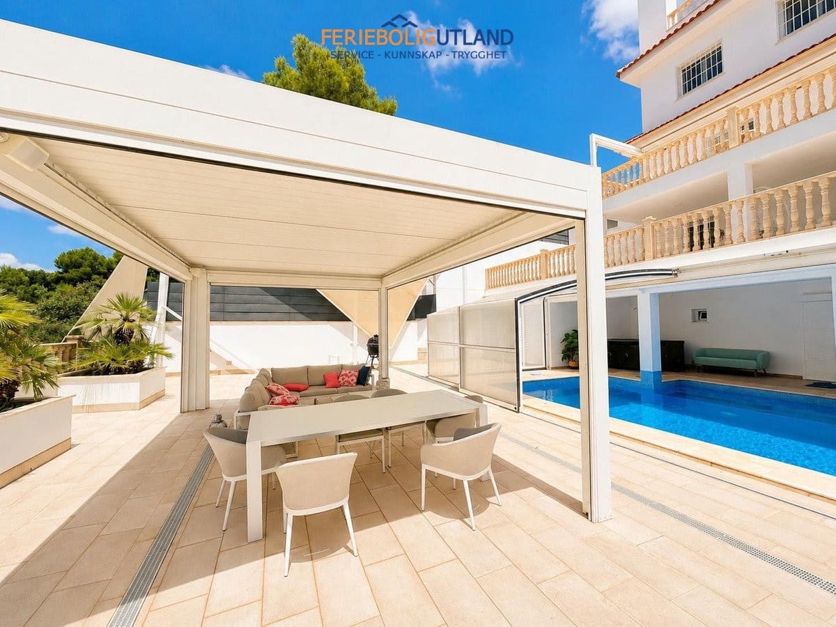 4 soveværelse Villa til salg i Campoamor med swimmingpool garage - € 1.225.000 (Ref: 10001098)