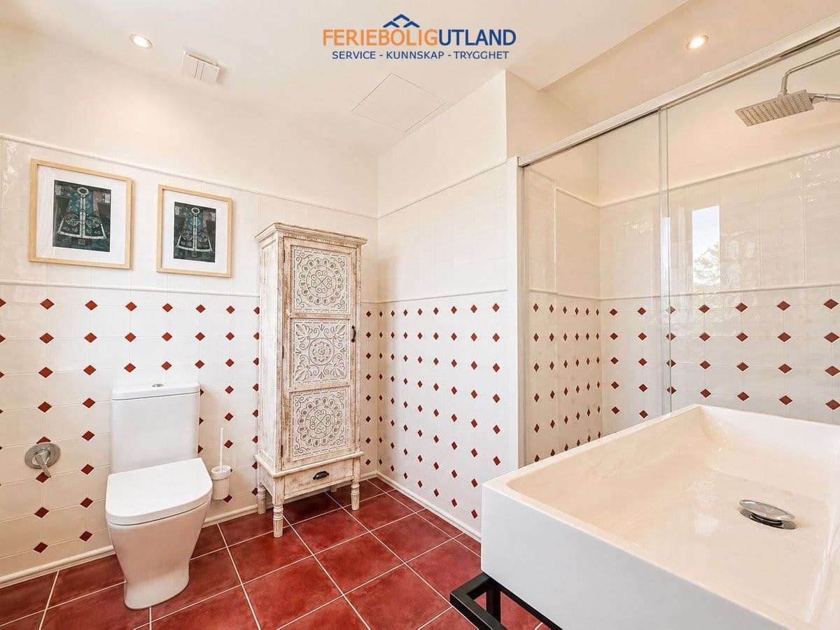 4 soveværelse Villa til salg i Campoamor med swimmingpool garage - € 1.225.000 (Ref: 10001098)