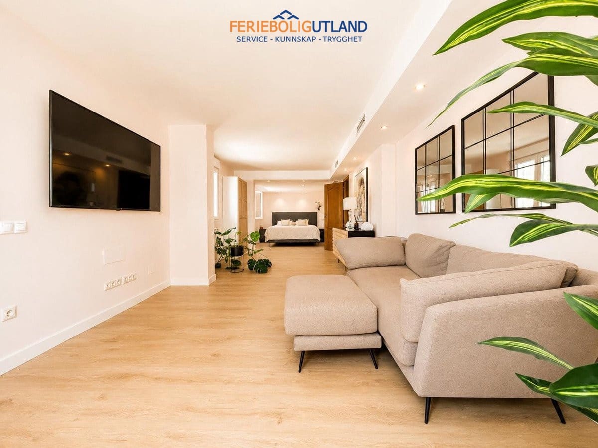 4 soveværelse Villa til salg i Campoamor med swimmingpool garage - € 1.225.000 (Ref: 10001098)