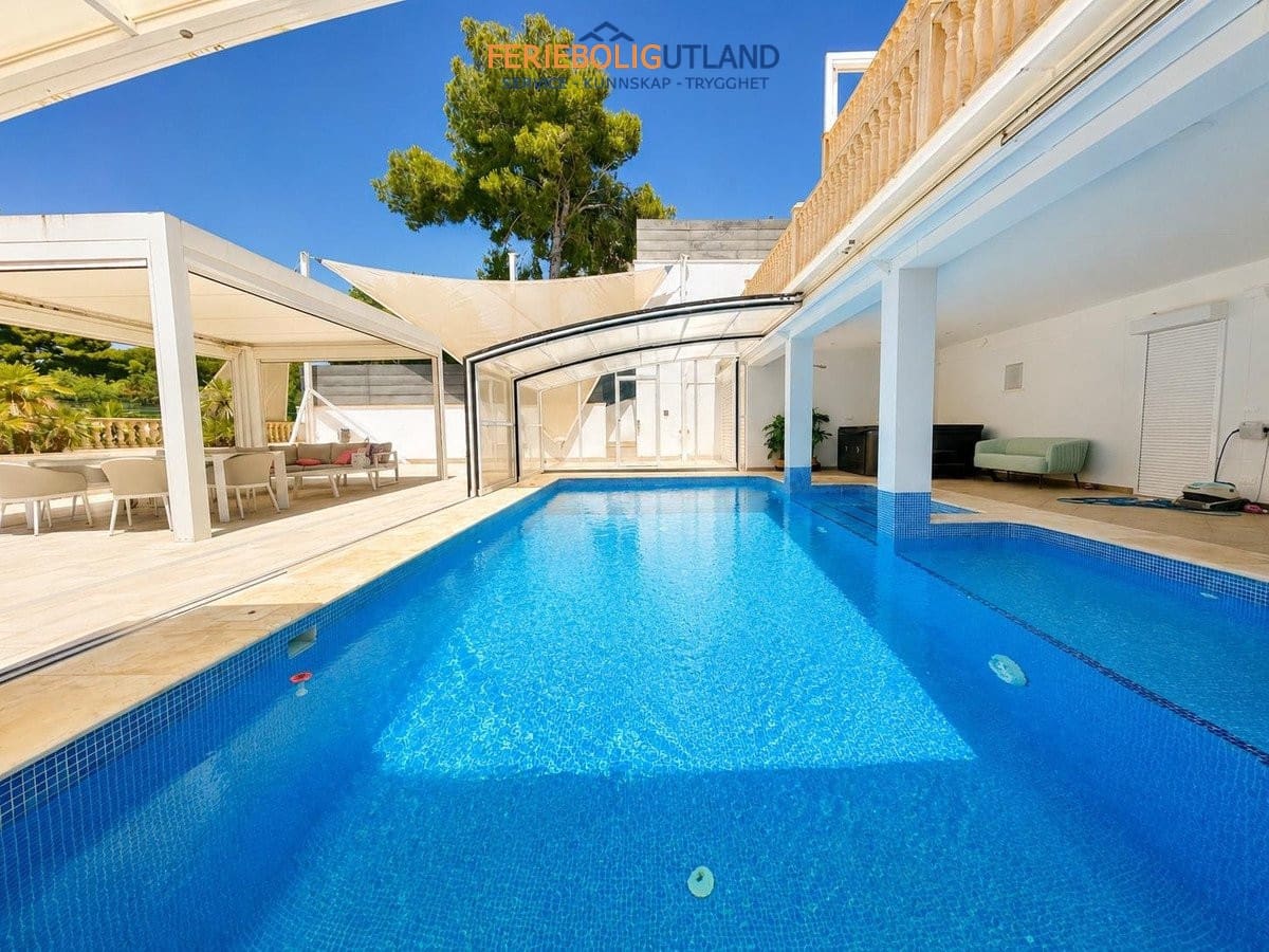 4 soveværelse Villa til salg i Campoamor med swimmingpool garage - € 1.225.000 (Ref: 10001098)