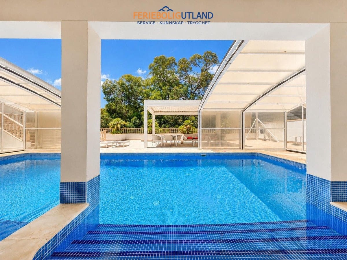 4 soveværelse Villa til salg i Campoamor med swimmingpool garage - € 1.225.000 (Ref: 10001098)