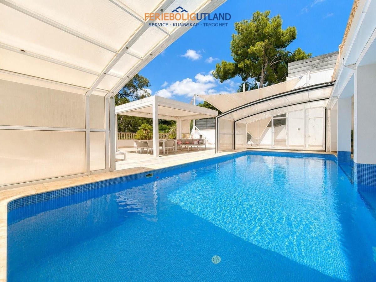 4 soveværelse Villa til salg i Campoamor med swimmingpool garage - € 1.225.000 (Ref: 10001098)