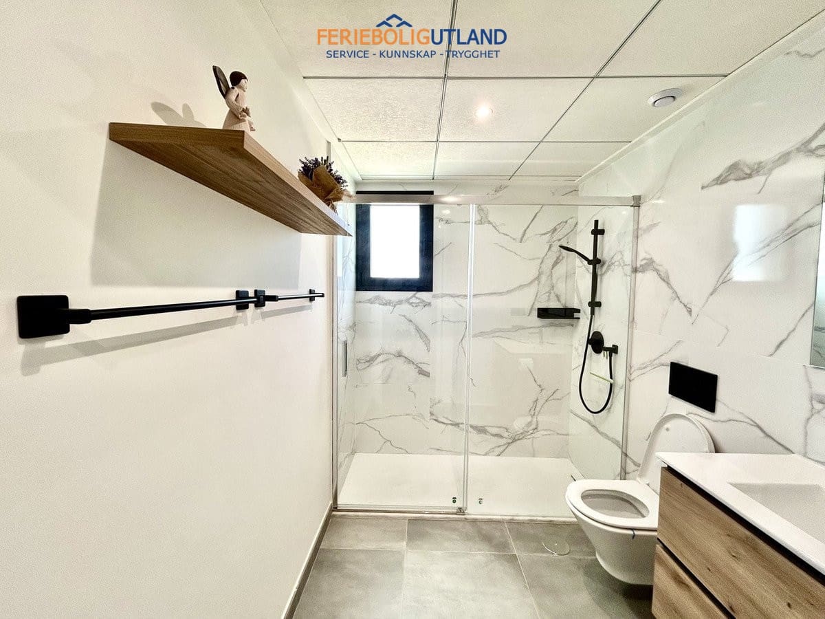 2 chambre Villa/Maison à vendre à Villamartin avec piscine garage - 425 000 € (Ref: 10001099)