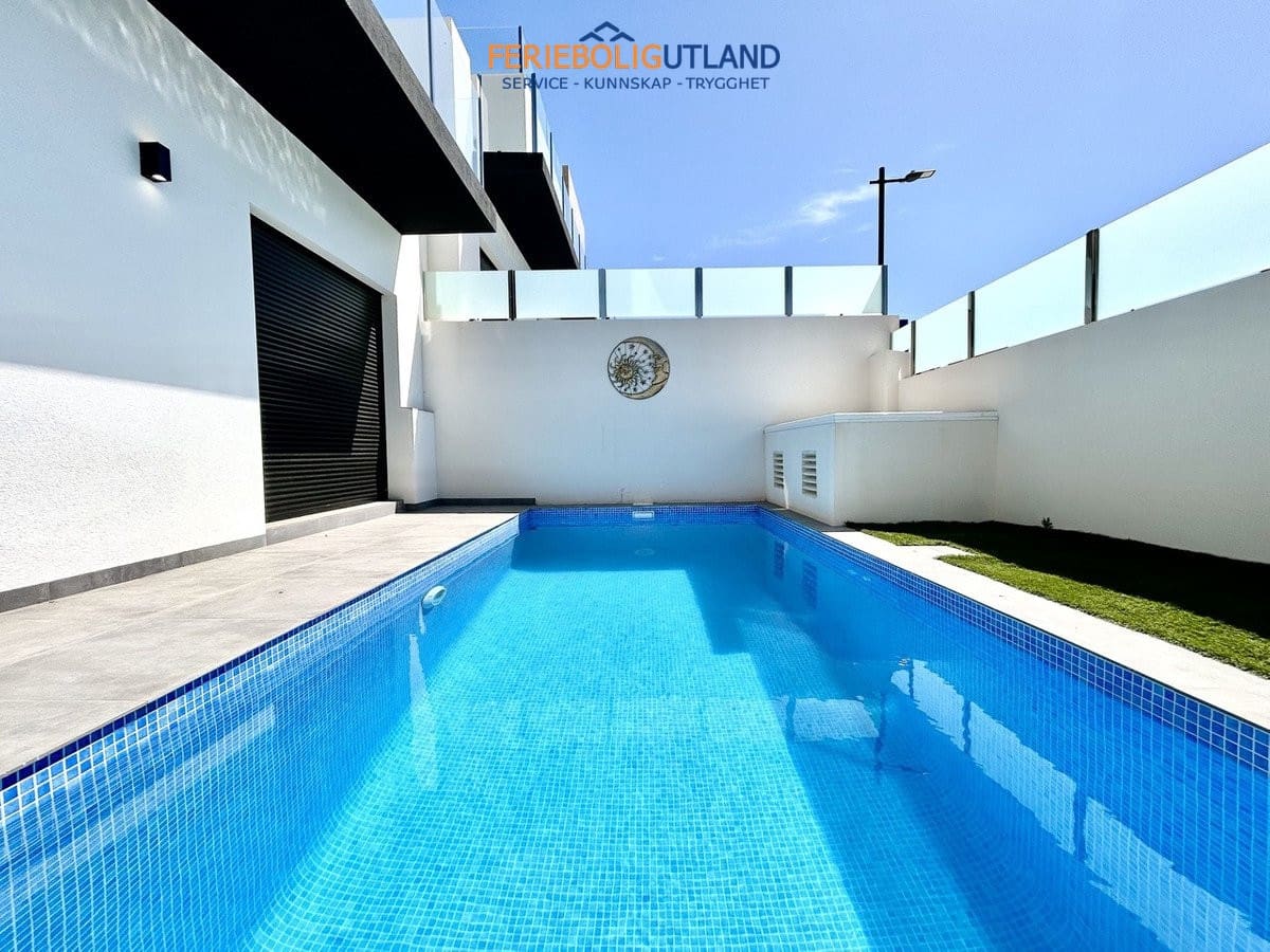 2 chambre Villa/Maison à vendre à Villamartin avec piscine garage - 425 000 € (Ref: 10001099)