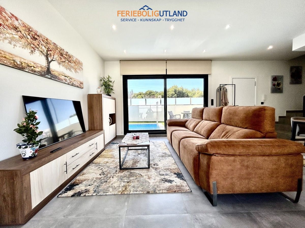 2 chambre Villa/Maison à vendre à Villamartin avec piscine garage - 425 000 € (Ref: 10001099)