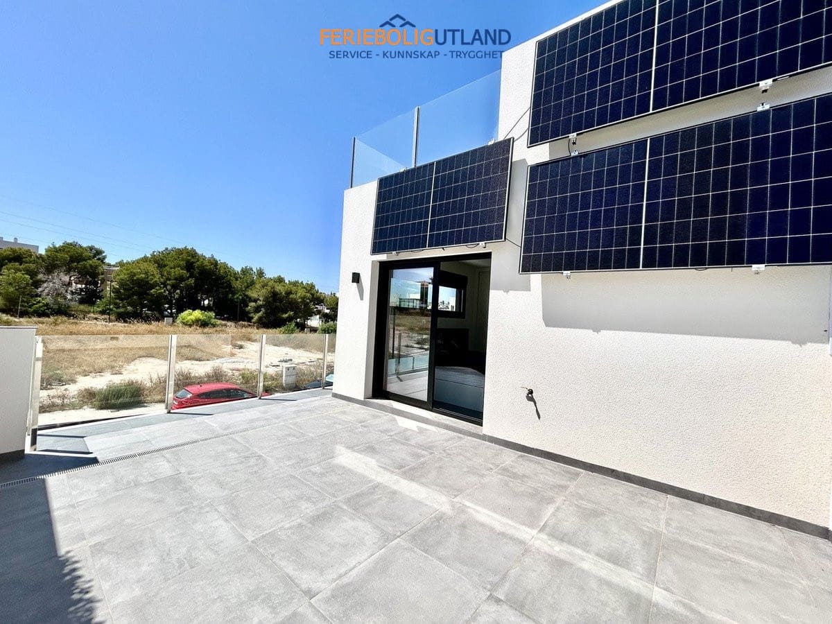 2 chambre Villa/Maison à vendre à Villamartin avec piscine garage - 425 000 € (Ref: 10001099)