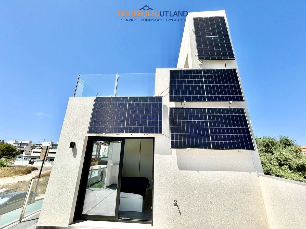 2 chambre Villa/Maison à vendre à Villamartin avec piscine garage - 425 000 € (Ref: 10001099)