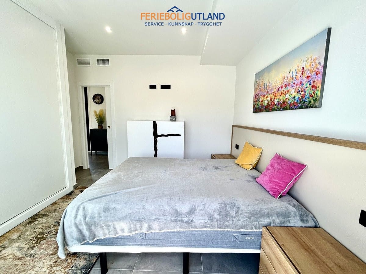 2 chambre Villa/Maison à vendre à Villamartin avec piscine garage - 425 000 € (Ref: 10001099)