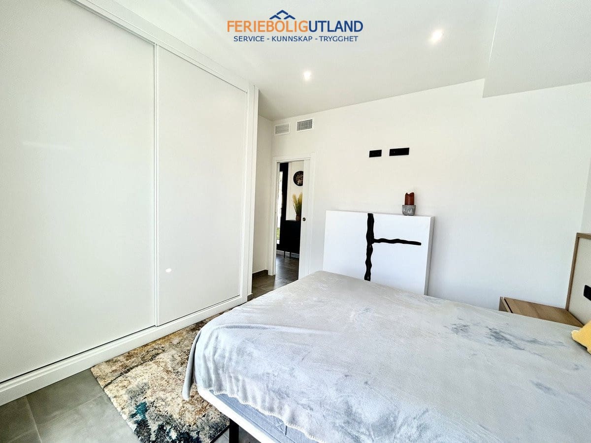 2 chambre Villa/Maison à vendre à Villamartin avec piscine garage - 425 000 € (Ref: 10001099)