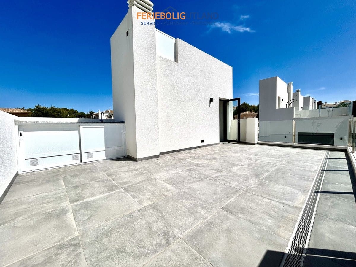 2 chambre Villa/Maison à vendre à Villamartin avec piscine garage - 425 000 € (Ref: 10001099)