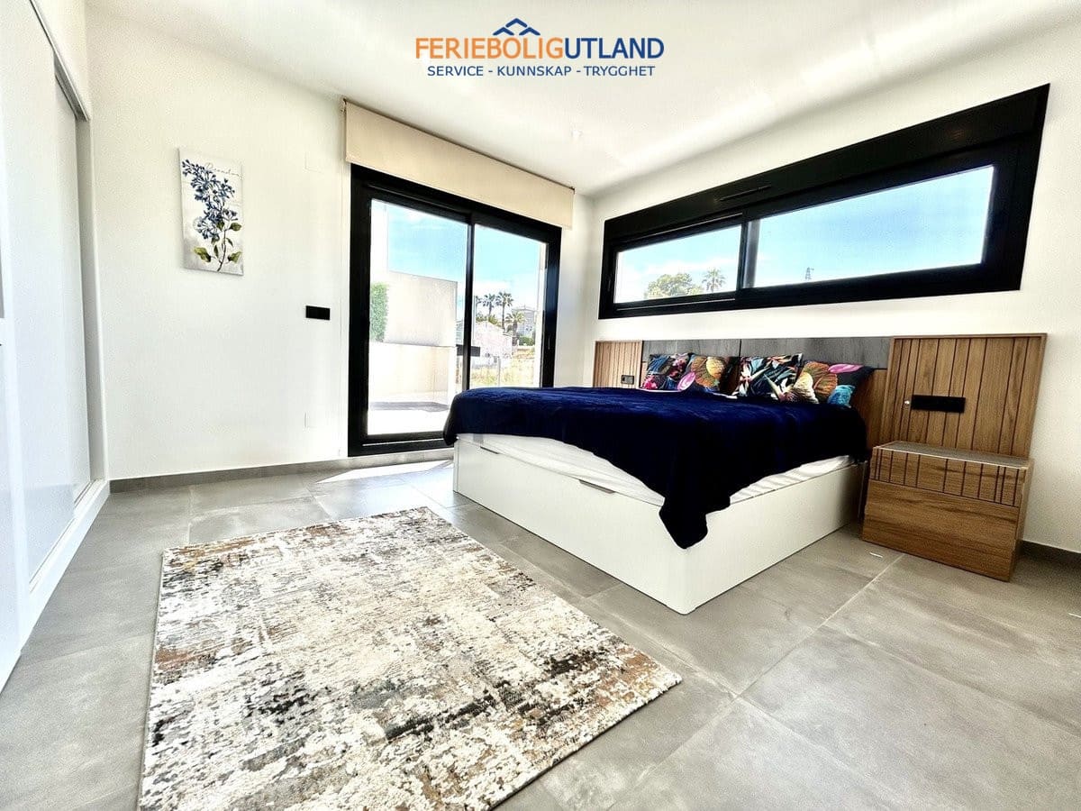 2 chambre Villa/Maison à vendre à Villamartin avec piscine garage - 425 000 € (Ref: 10001099)