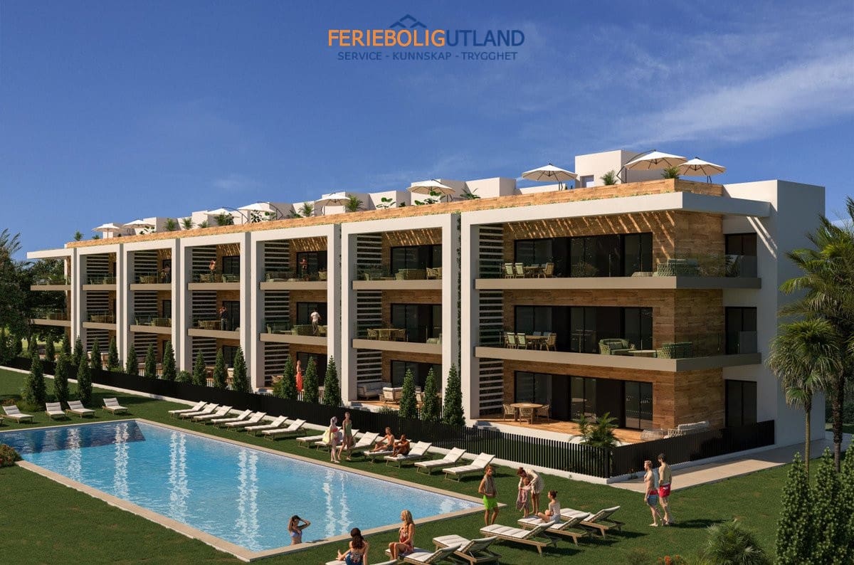 2 bedroom Apartment for sale in Los Alcazares with pool - € 380,000 (Ref: 10001105)