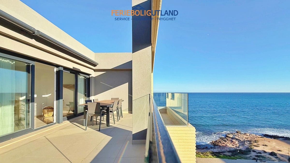 Ático de 3 habitaciones en Orihuela Costa en venta con piscina garaje - 765.000 € (Ref: 10001106)