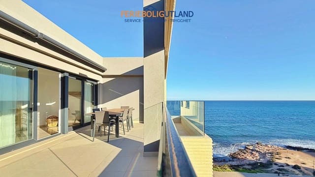 Ático de 3 habitaciones en Punta Prima, Orihuela en venta con piscina garaje - 765.000 € (Ref: 10001106)