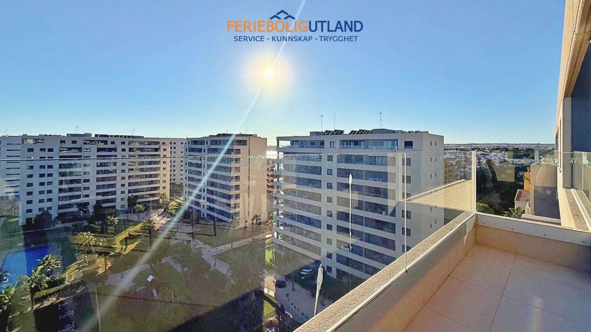 Ático de 3 habitaciones en Orihuela Costa en venta con piscina garaje - 765.000 € (Ref: 10001106)