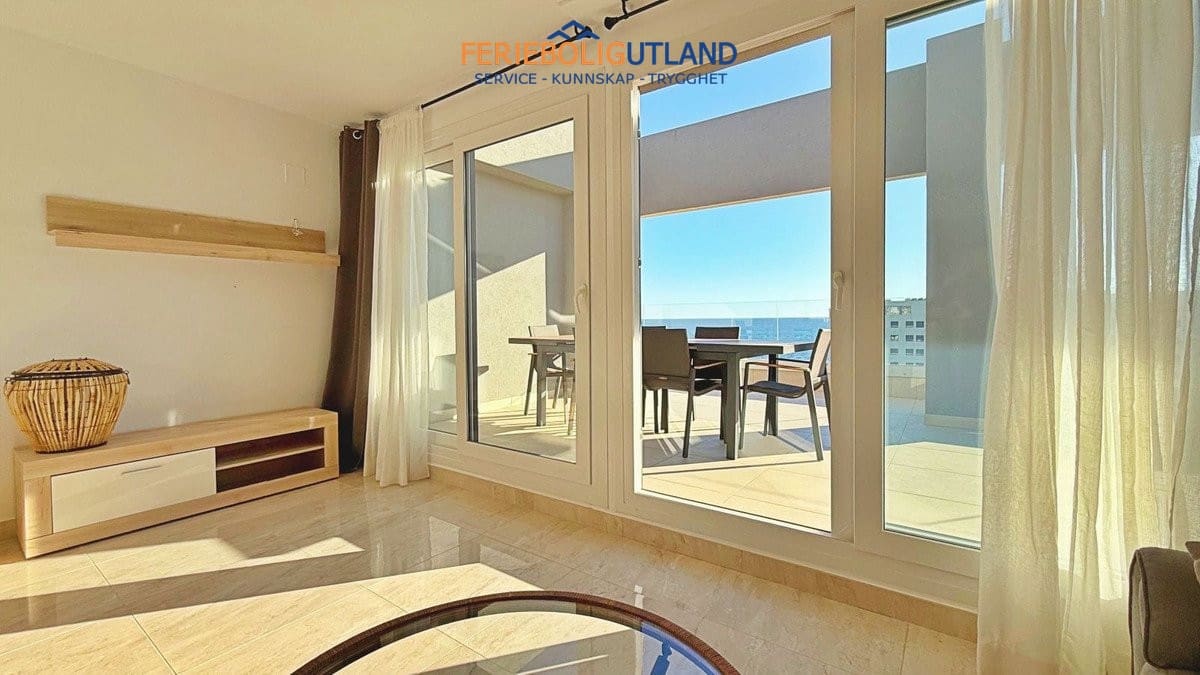 Ático de 3 habitaciones en Orihuela Costa en venta con piscina garaje - 765.000 € (Ref: 10001106)