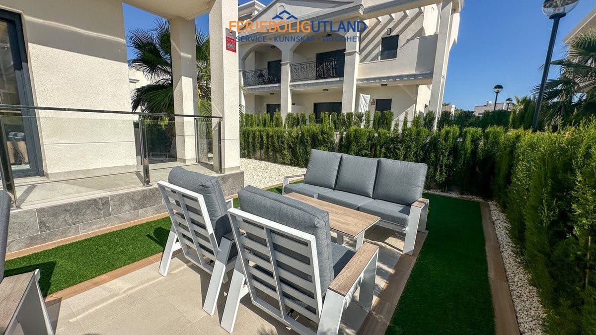 2 slaapkamer Bungalow te koop in Ciudad Quesada met zwembad garage - € 359.000 (Ref: 10001107)