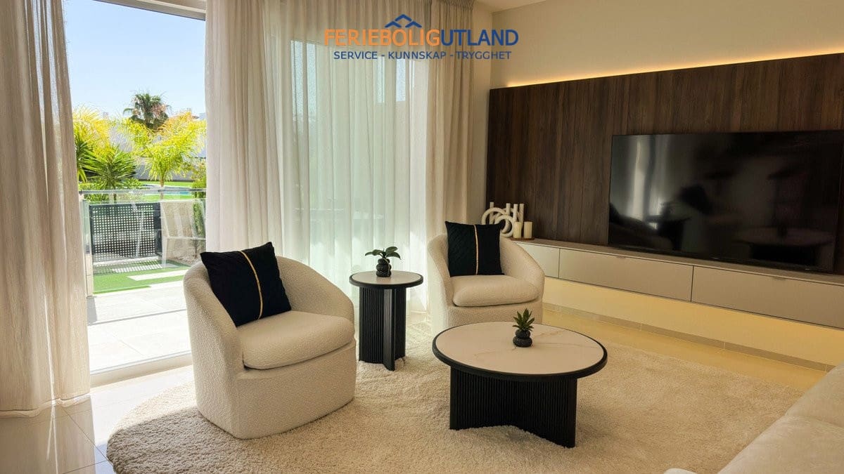 2 slaapkamer Bungalow te koop in Ciudad Quesada met zwembad garage - € 359.000 (Ref: 10001107)