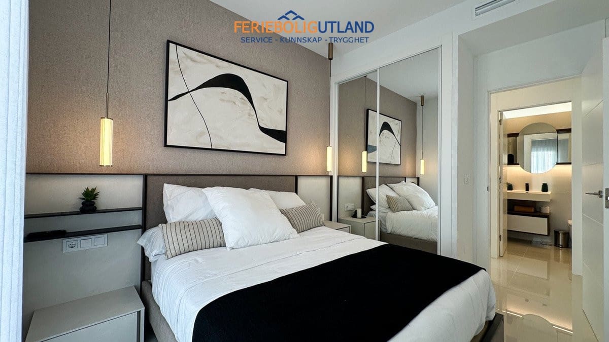 2 slaapkamer Bungalow te koop in Ciudad Quesada met zwembad garage - € 359.000 (Ref: 10001107)