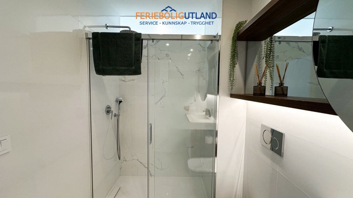 2 slaapkamer Bungalow te koop in Ciudad Quesada met zwembad garage - € 359.000 (Ref: 10001107)
