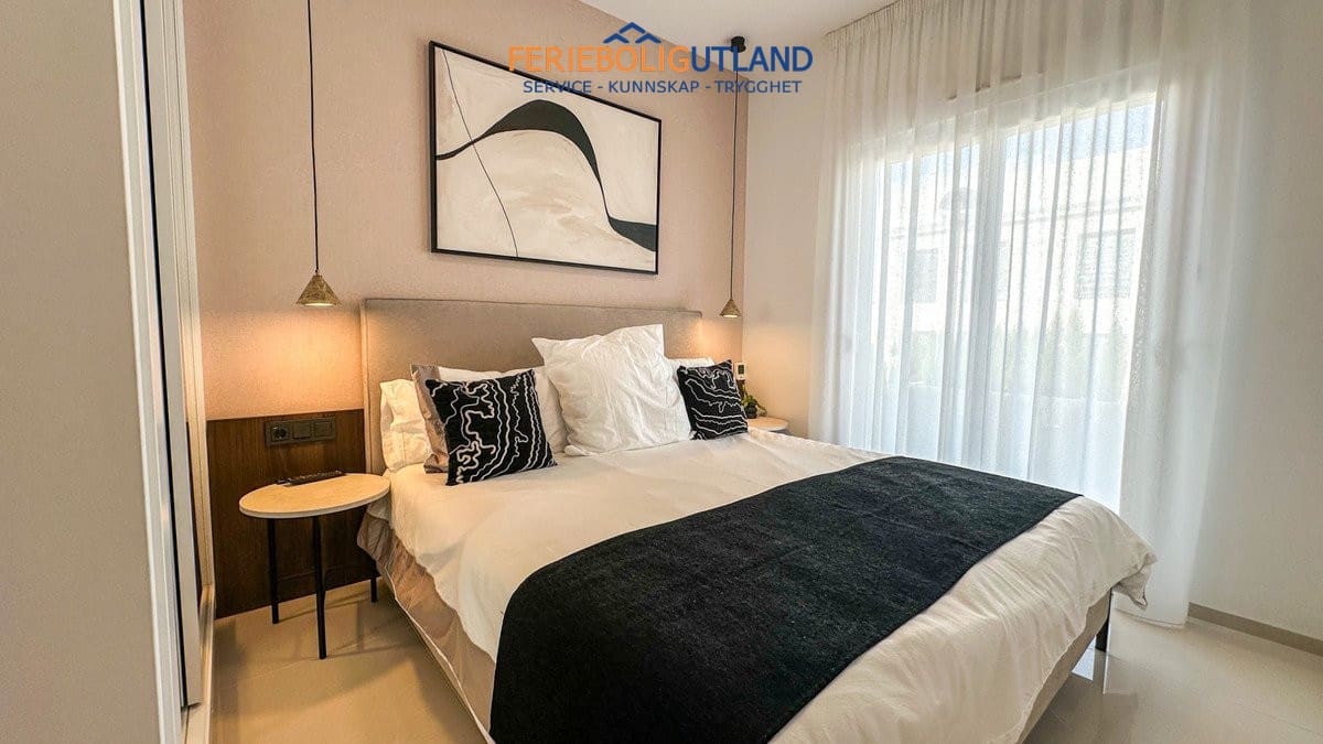 2 slaapkamer Bungalow te koop in Ciudad Quesada met zwembad garage - € 359.000 (Ref: 10001107)