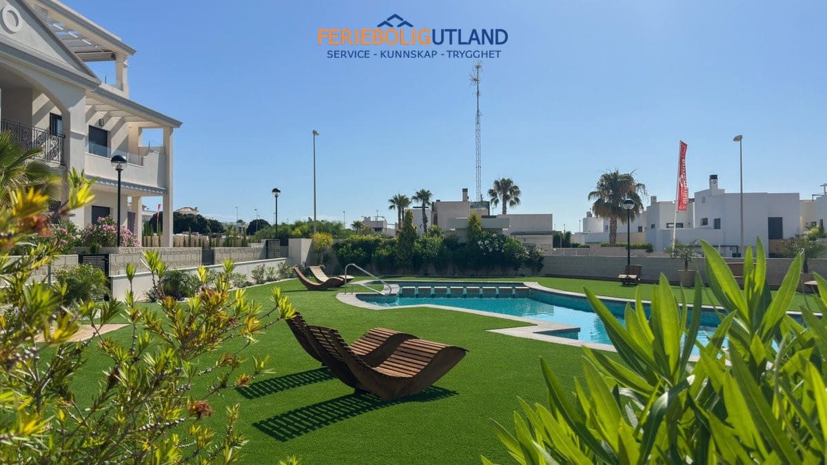 2 slaapkamer Bungalow te koop in Ciudad Quesada met zwembad garage - € 359.000 (Ref: 10001107)