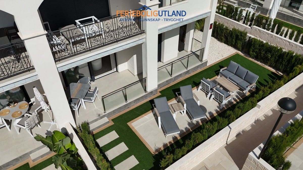 2 slaapkamer Bungalow te koop in Ciudad Quesada met zwembad garage - € 359.000 (Ref: 10001107)