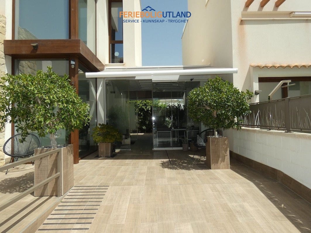 3 sovrum Villa till salu i Ciudad Quesada med pool garage - 399 995 € (Ref: 10001108)