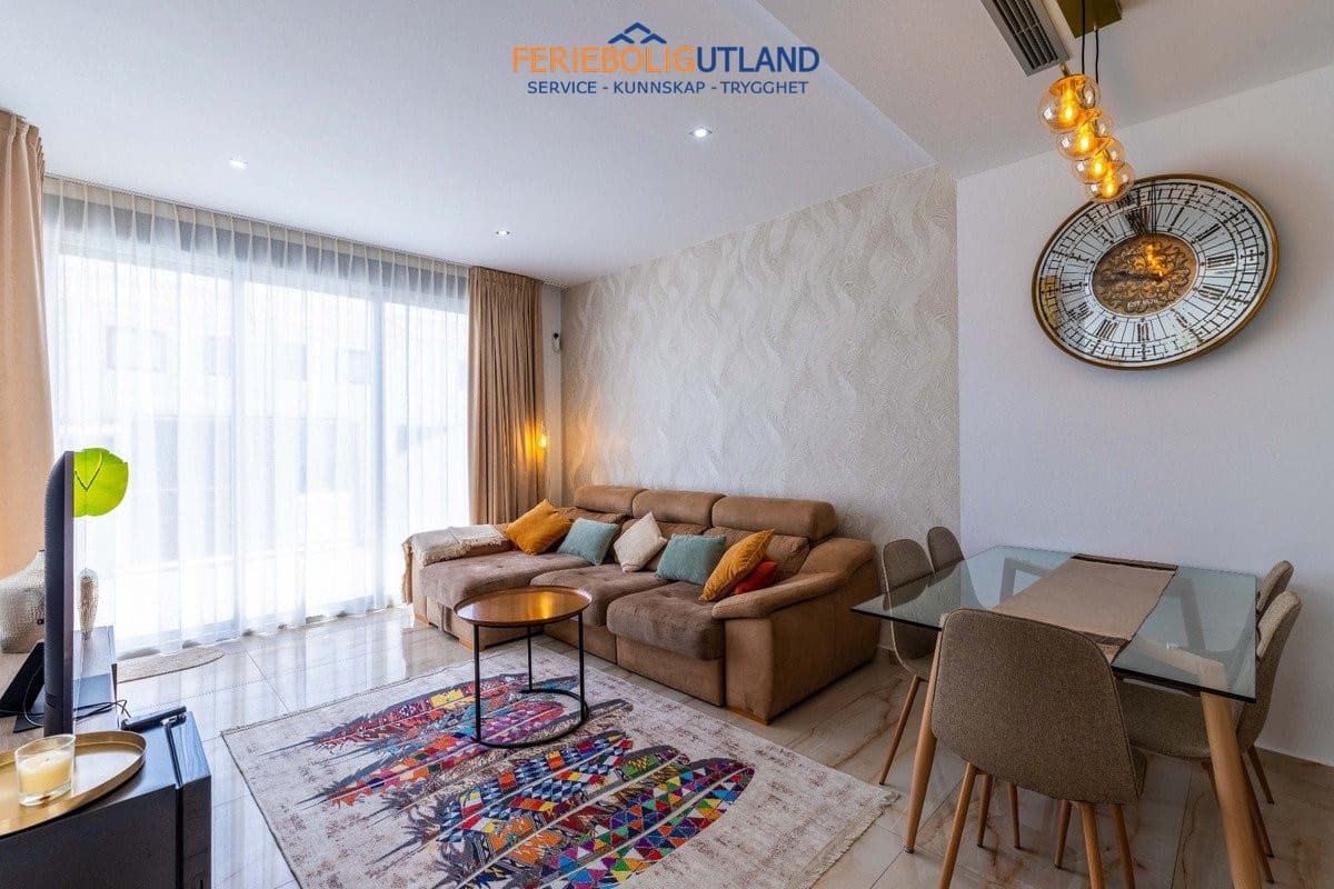 Chalet de 3 habitaciones en Ciudad Quesada en venta con piscina garaje - 399.000 € (Ref: 10001109)