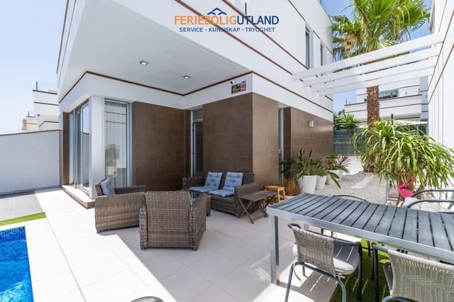 3 bedroom Villa for sale in Ciudad Quesada, Rojales with pool garage - € 399,000 (Ref: 10001109)
