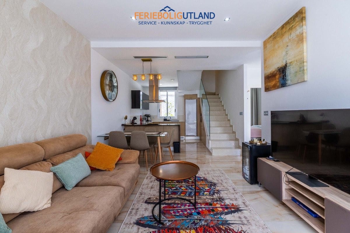 Chalet de 3 habitaciones en Ciudad Quesada en venta con piscina garaje - 399.000 € (Ref: 10001109)
