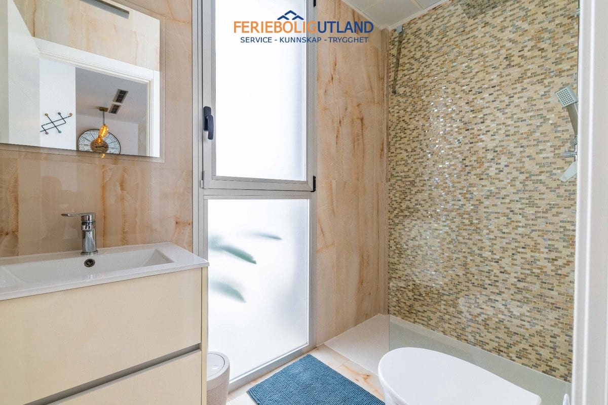 Chalet de 3 habitaciones en Ciudad Quesada en venta con piscina garaje - 399.000 € (Ref: 10001109)
