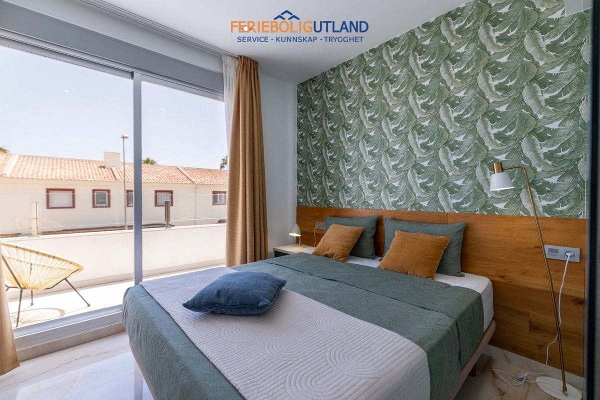 Chalet de 3 habitaciones en Ciudad Quesada en venta con piscina garaje - 399.000 € (Ref: 10001109)