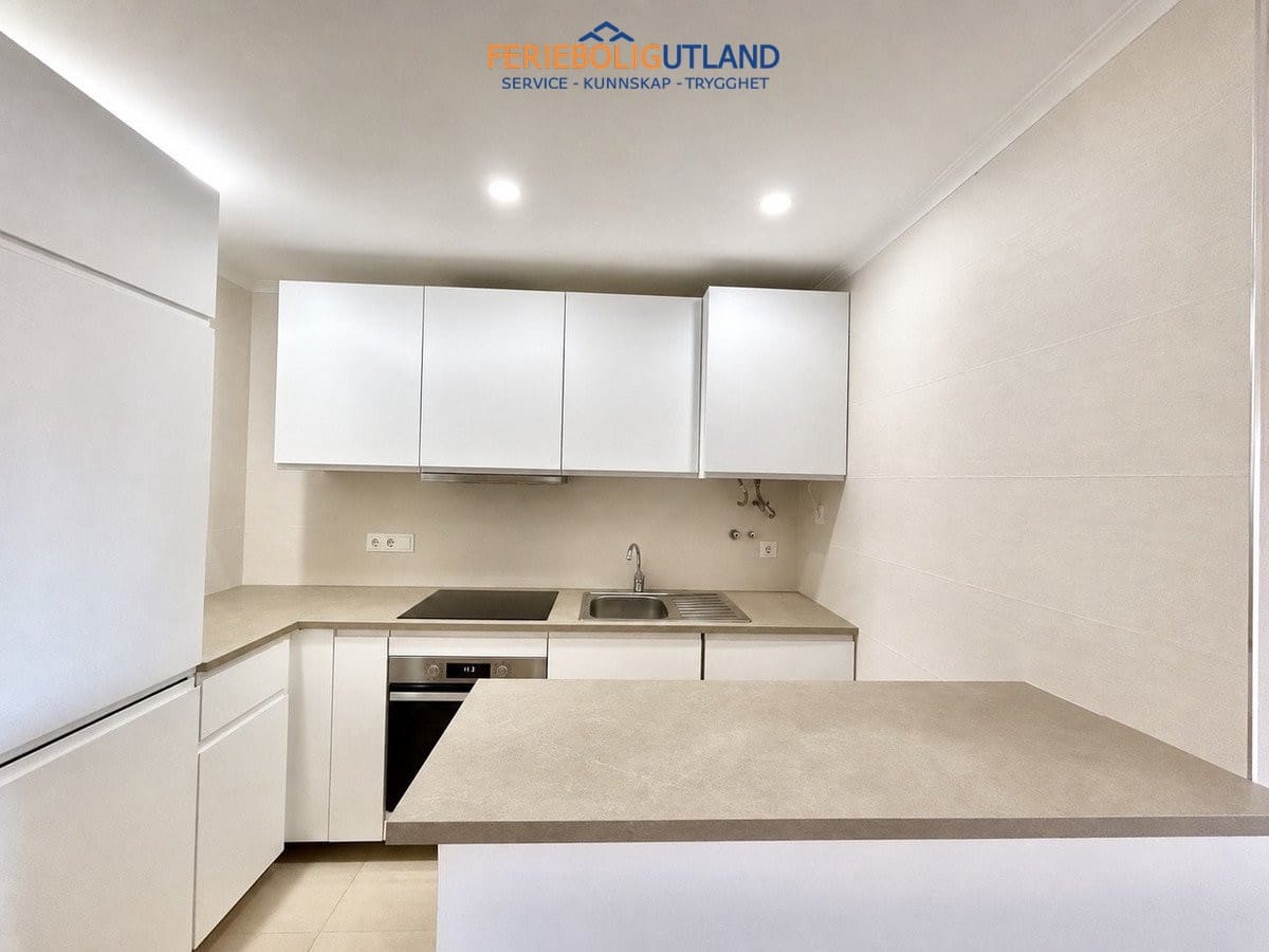 2 soveværelse Lejlighed til salg i Villamartin med swimmingpool garage - € 189.000 (Ref: 10001111)