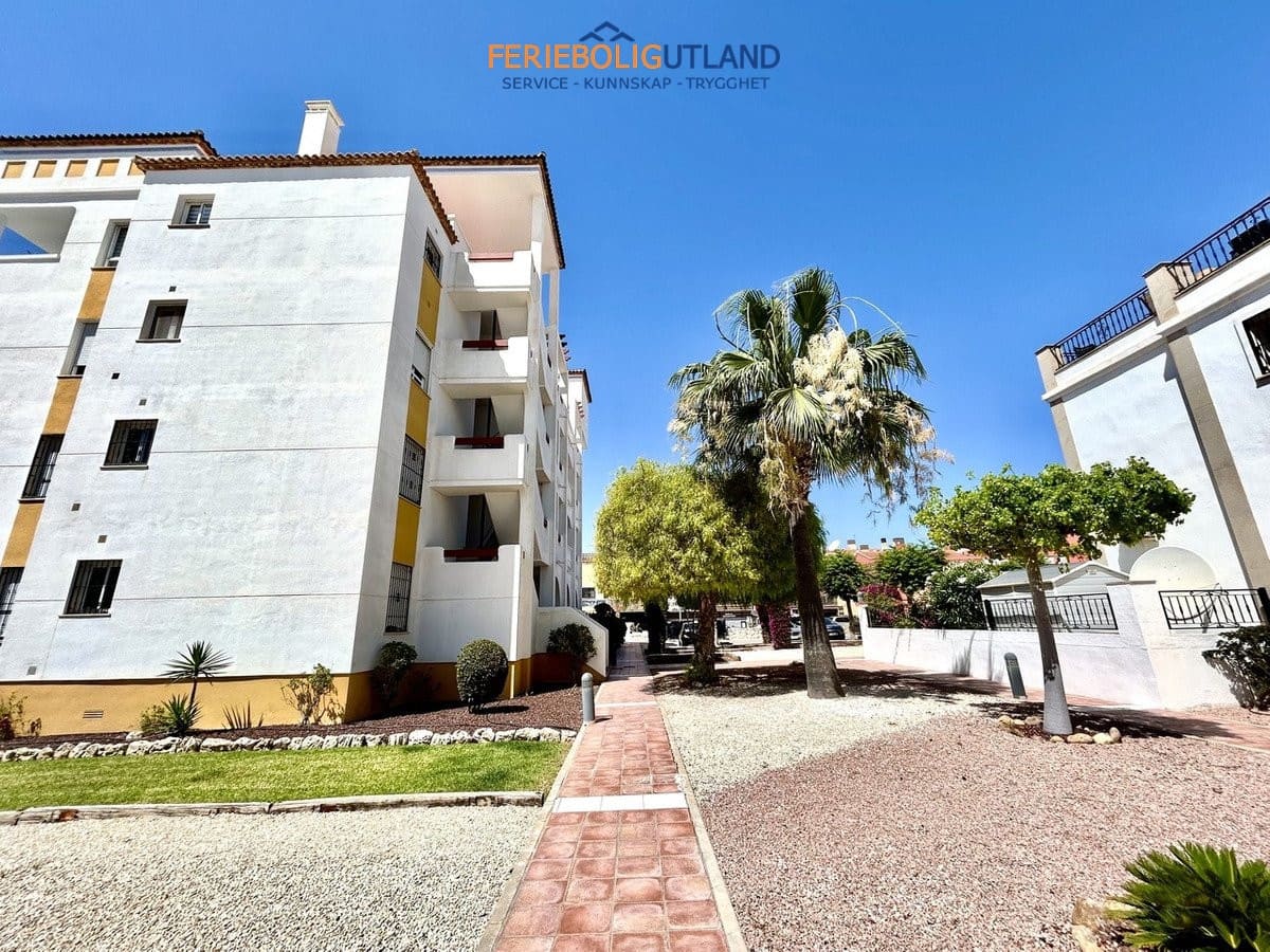 2 soveværelse Lejlighed til salg i Villamartin med swimmingpool garage - € 189.000 (Ref: 10001111)
