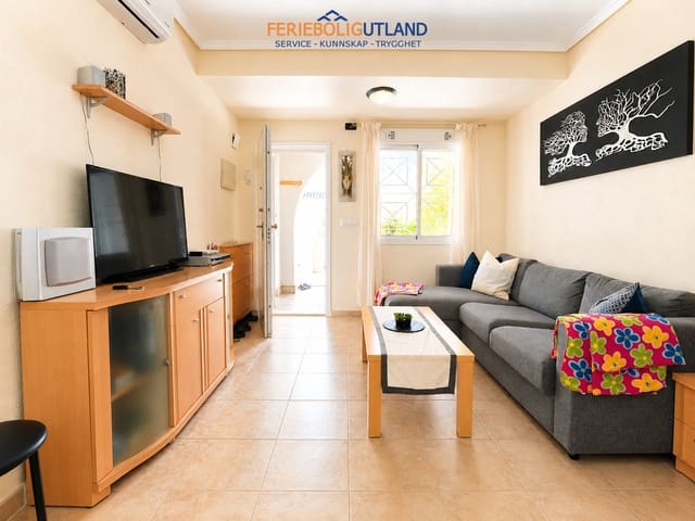 4 soveværelse Byhus til salg i Aguas Nuevas, Torrevieja med swimmingpool garage - € 279.000 (Ref: 10001115)