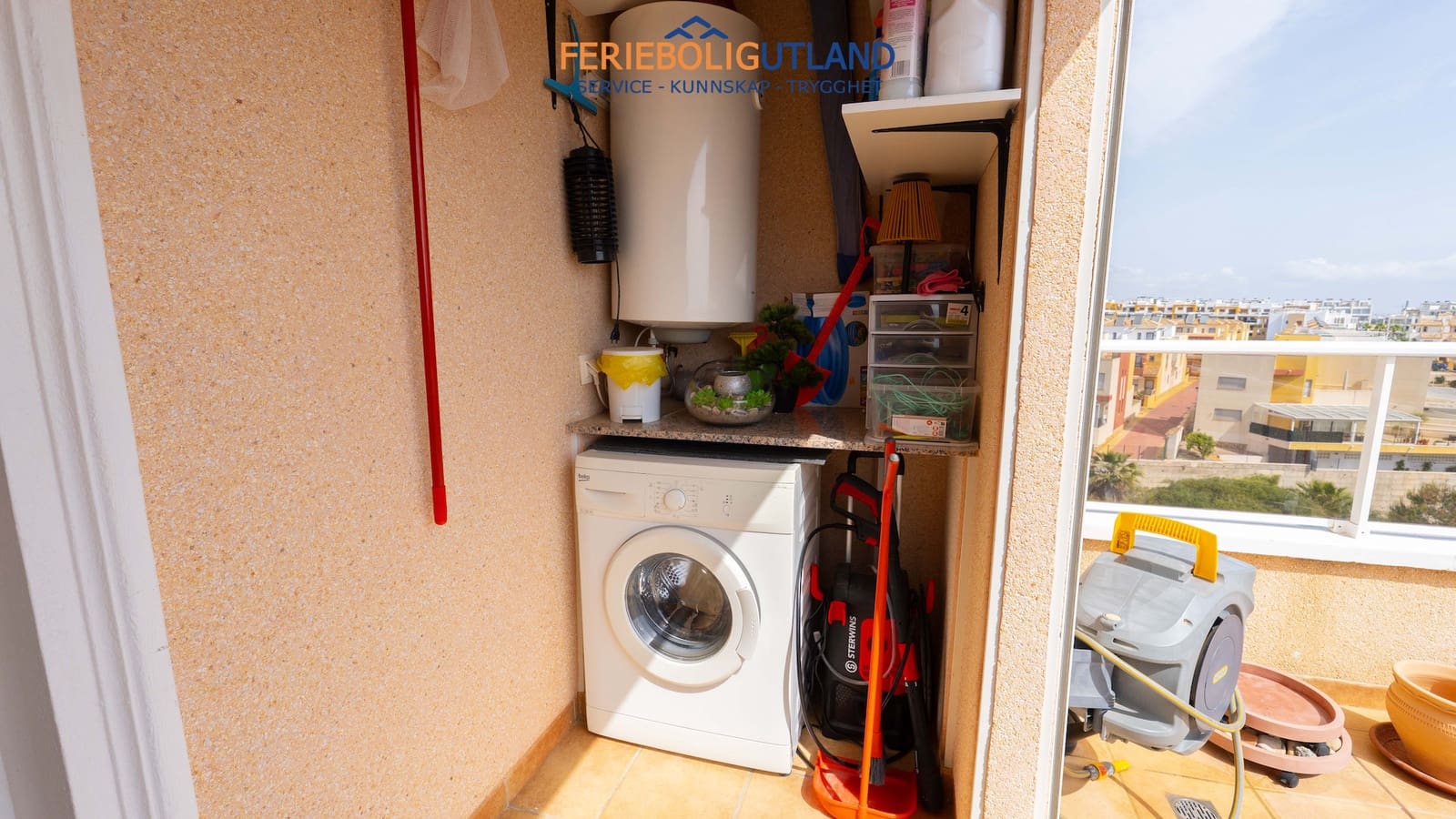 3 soverom Leilighet til salgs i Villamartin med svømmebasseng garasje - € 360 000 (Ref: 10001118)