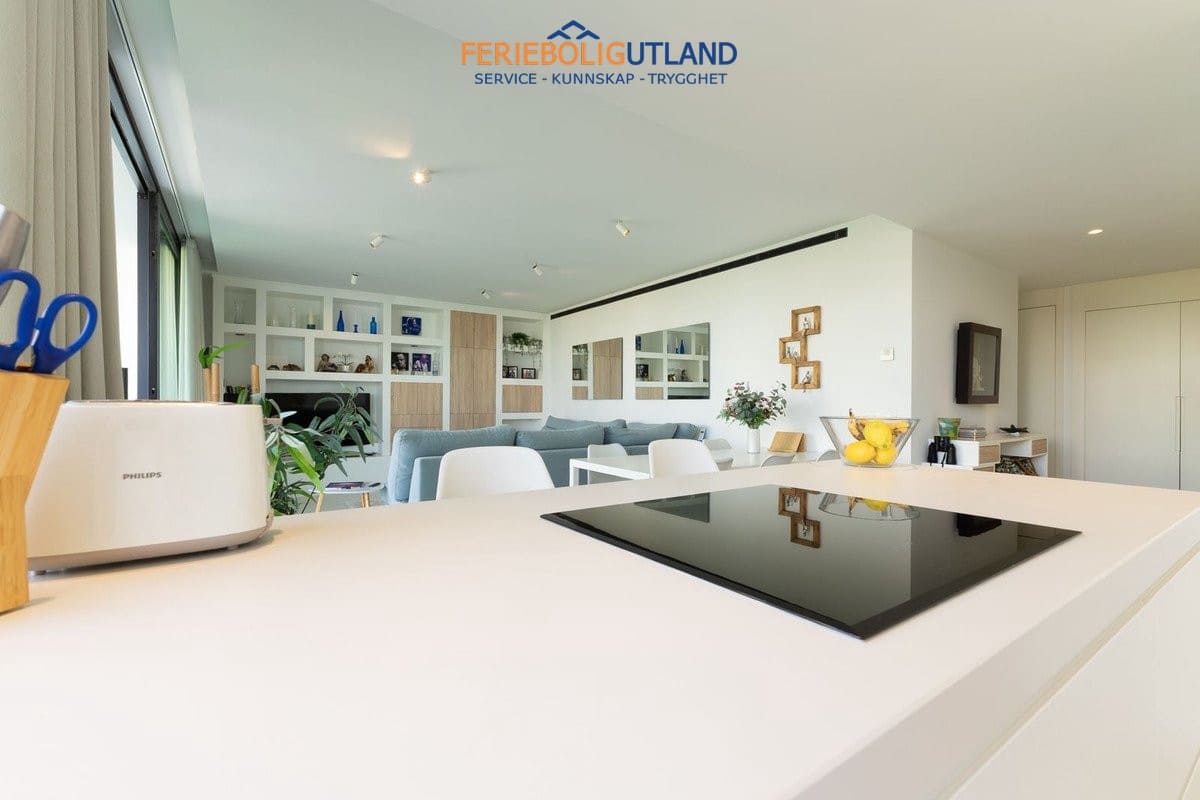 2 Zimmer Apartment zu verkaufen in Fuengirola mit Pool Garage - 580.000 € (Ref: 10001120)