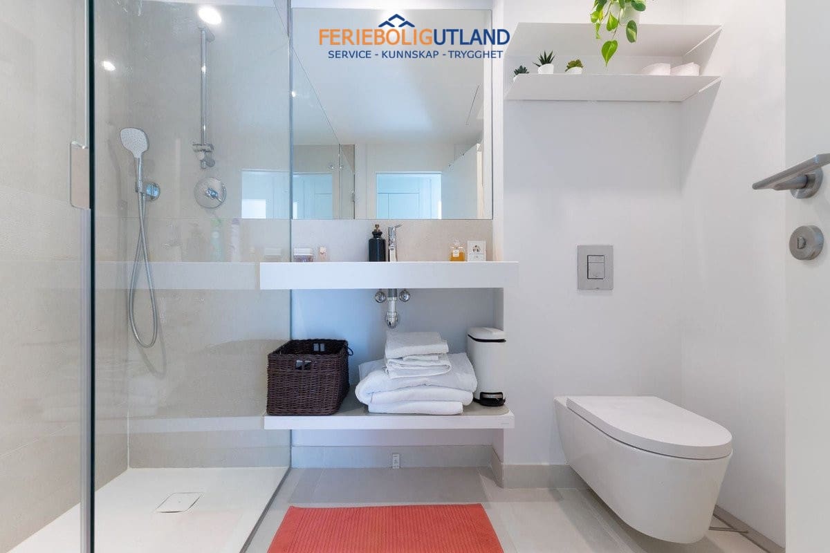 2 Zimmer Apartment zu verkaufen in Fuengirola mit Pool Garage - 580.000 € (Ref: 10001120)