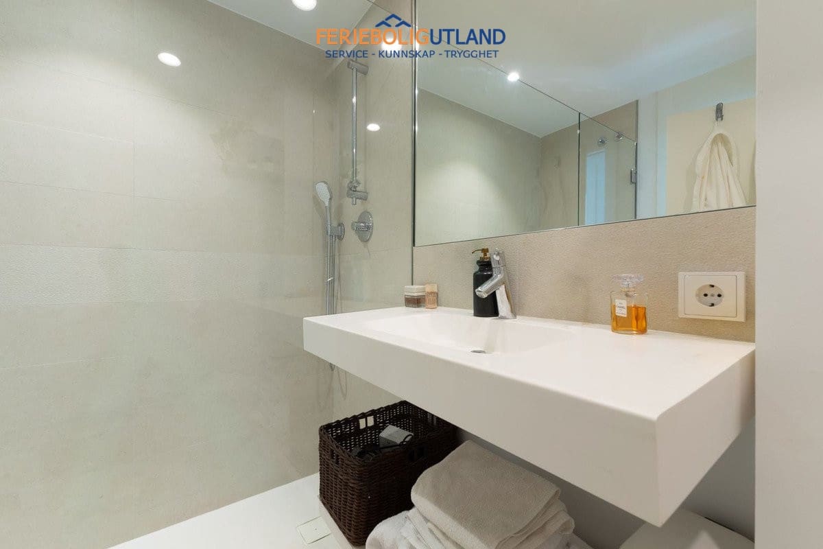 2 Zimmer Apartment zu verkaufen in Fuengirola mit Pool Garage - 580.000 € (Ref: 10001120)