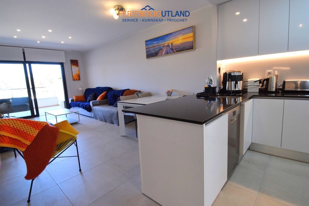 Apartamento de 2 habitaciones en Playa Flamenca en venta con piscina garaje - 365.000 € (Ref: 10001123)
