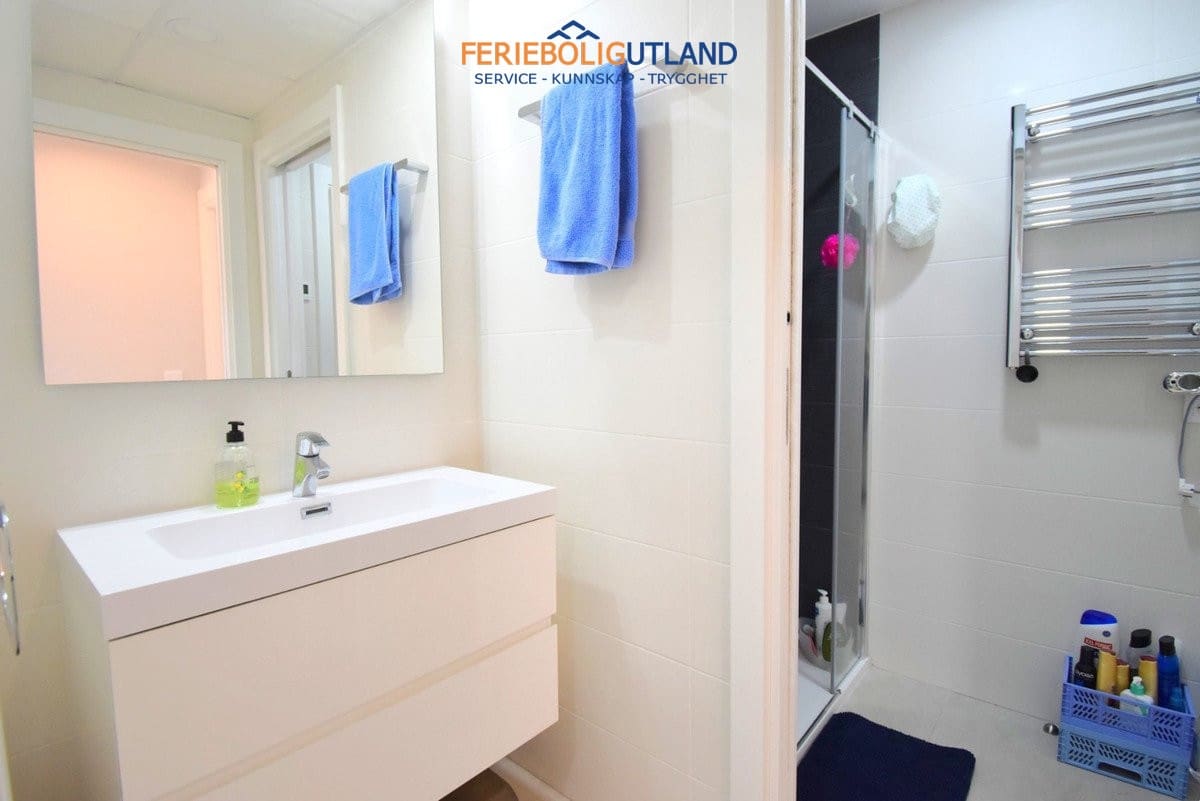 Apartamento de 2 habitaciones en Playa Flamenca en venta con piscina garaje - 365.000 € (Ref: 10001123)