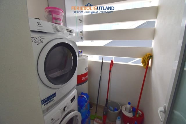 2 slaapkamer Appartement te koop in Playa Flamenca, Orihuela met zwembad garage - € 365.000 (Ref: 10001123)